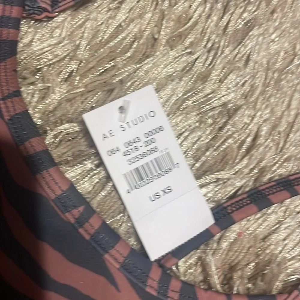 Nwt American Eagle Zebra Stripe Workout Sports‎ Bra Size XS